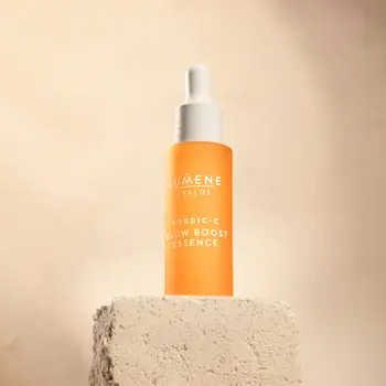Lumene Nordic-C [Valo] Glow Boost Essence, serum rozświetlające, 30 ml
