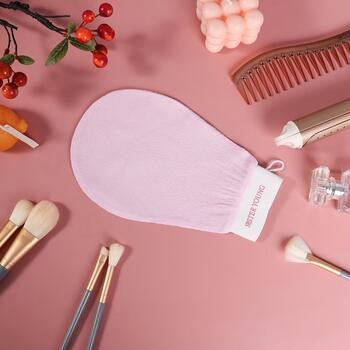 Sister Young Nova Black, złuszczająca rękawica do peelingu ciała, czarna, 1 szt.