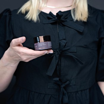 Make Me Bio, Rich Care, Skoncentrowany krem z witaminami A, E i C wzmacniający i redukujący zaczerwienienia, 50 ml