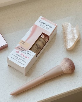 Cashmere BB, nawilżający krem-podkład tonujący z ektoiną, Nude Vanilla, 30 ml