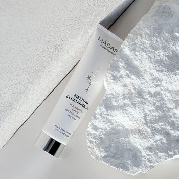 Madara Melting Cleansing Oil, olejek myjący, 100 ml