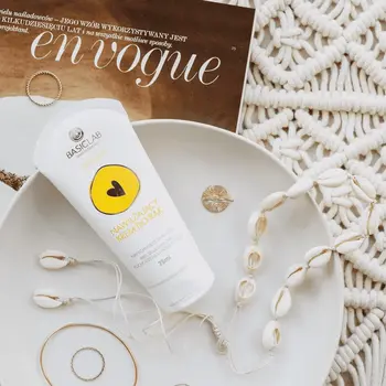 BasicLab Famillias, nawilżający krem do rąk, 75 ml