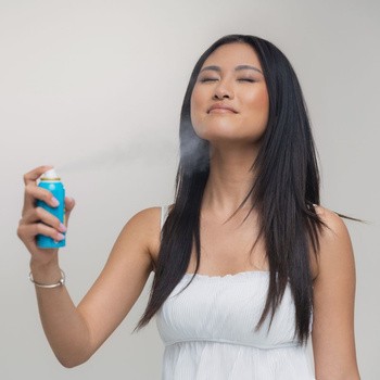 Clochee, mgiełka ochronna na makijaż SPF 50+, 75 ml