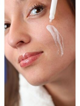 Flos-Lek Cica Care, kojąco-nawilżające cicaSerum, 30 ml