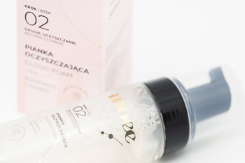 Moee Cloud Foam, delikatna pianka oczyszczająca do twarzy, 150 ml