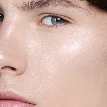 Madara Luminous Perfecting Concealer, korektor, Latte 25, 4 ml