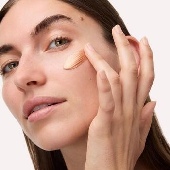 Catrice Bronze Glow Grip Primer, baza pod makijaż, 30 ml