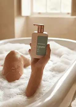 Lunaria Shower Oil, Olejek nawilżający pod prysznic, 250 ml