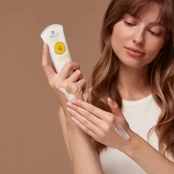 BasicLab Famillias, nawilżający krem do rąk, 75 ml