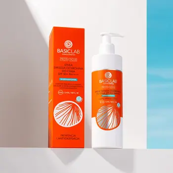 BasicLab Protecticus, lekka emulsja ochronna do ciała SPF50+ PA+++, wodoodporna, 300 ml