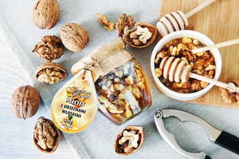 Pszczelarz Kozacki, miód z orzechami włoskimi, 240 g