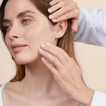 Avene Eau Thermale Hydrance BB, nawilżająca emulsja koloryzująca SPF 30, lekka konsystencja, 40 ml