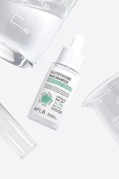 APLB Glutathione Niacinamide Ampoule, serum rozjaśniające do twarzy z glutationem i niacynamidem, 40 ml