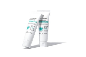 APLB Glutathione Niacinamide Facial Cleanser, oczyszczający żel do mycia twarzy z glutationem i niacynamidem, 80 ml