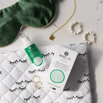 BasicLab Esteticus, serum zmniejszające niedoskonałości z niacynamidem 10%, 30 ml