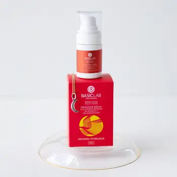 BasicLab Esteticus, emulsyjne serum 0,5% retinolu, 4% wit. C, CBD, koenzym Q10,15 ml