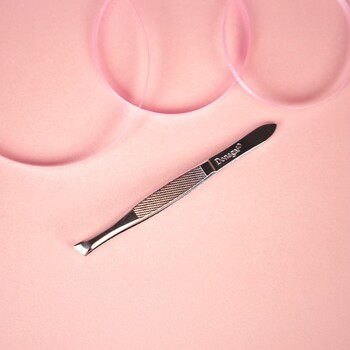 Donegal, skośna pęseta do brwi, 1 szt.