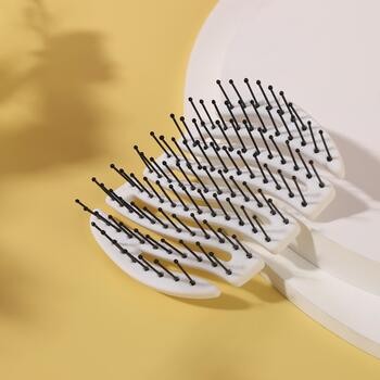 Sister Young, Mila NV White, mała szczotka do włosów, 1 szt.