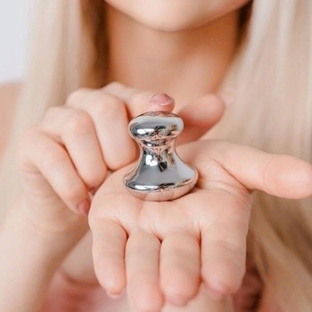 Crystallove, grzybek do masażu twarzy ze stali nierdzewnej, 1 szt.