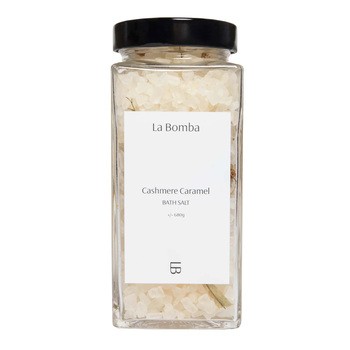 La Bomba, sól do kąpieli Cashmere caramel, 680 g