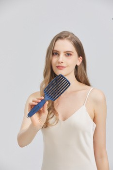 Sister Young Ovia NV, szczotka do włosów, blue, 1 szt.