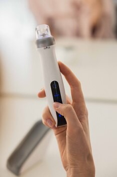 Beautifly, Dermapen CollagenBoost, mezoterapia mikroigłowa z mikroprądami EMS i światłem LED, 1 szt.