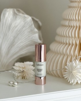 Cashmere DD, wygładzająca baza-serum z witaminą C SPF50+, 30 ml