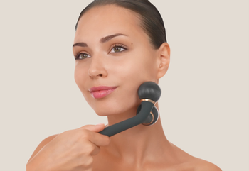 Geske Sonic Facial & Body Roller 4 w 1, roller do twarzy i ciała, czarno-złoty, 1 szt.