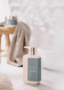 Lunaria Shower Oil, Olejek nawilżający pod prysznic, 250 ml