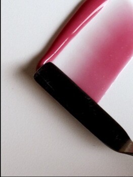 Nerds. Peptide+Hyaluronic Acid, peptydowe serum do ust z kwasem hialuronowym, kolor Nude Mauve, 10 ml