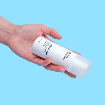 Geek & Gorgeous Calm Down, delikatny tonik kwasowy do twarzy z 4% kwasów PHA + BHA, 100 ml