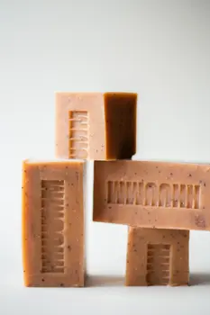 Hhuumm Naturalne mydło z glinką różową ROUGE, 110 g