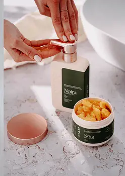 Noira Shower Oil, Olejek nawilżający pod prysznic, 250 ml