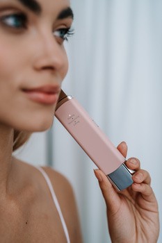 Beautifly Scrub Slim Blush, urządzenie do peelingu kawitacyjnego, 1 szt.