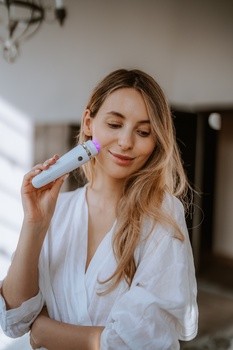 Beautifly, B-Glossy Acne Young, antytrądzikowy masażer do twarzy, 1 szt.