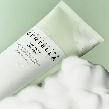 Skin1004 Tea-Trica BHA Foam, głęboko oczyszczająca pianka do skóry trądzikowej, 125 ml