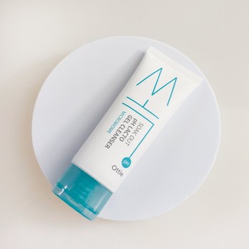 Ottie Soak Out, żel oczyszczający do twarzy, 100 ml