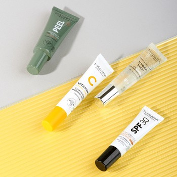 Zestaw Madara Skin Stars 4 Mini Bestseller Set, maska, 17 ml + serum nawilżające, 15 ml + krem z witaminą C, 15 ml + krem przeciwzmarszczkowy, 10 ml