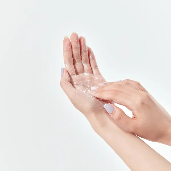 Пудра для умывания Hanskin Vitamin C Glow Powder Cleanser с витамином C, отшелушивающая, 70 г — фото 3