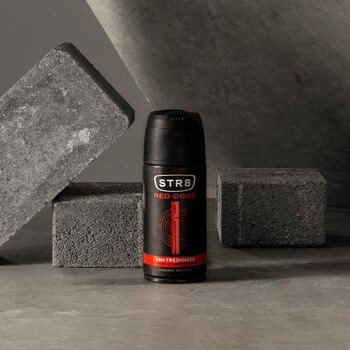 STR8 Red Code, dezodorant męski w sprayu, 150 ml