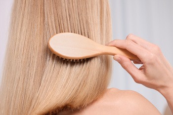 Farmona Radical Hair Clinic ProAge, odmładzająca odżywka do włosów dojrzałych, 200 ml
