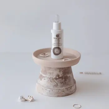 BasicLab Esteticus, peptydowe serum pod oczy, nawilżenie i ujędrnienie, 30 ml