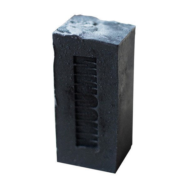 Hhuumm Hhuumm Naturalne mydło z węglem aktywnym ONYX, 110 g