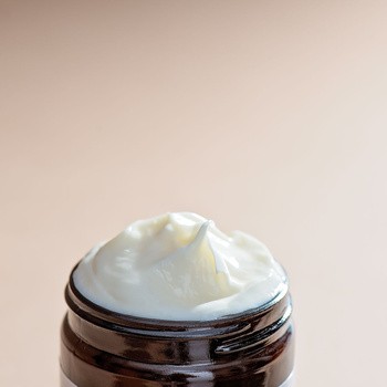 Make Me Bio Garden Roses & Vanilla, różano-waniliowy krem dla skóry suchej i wrażliwej, 60 ml