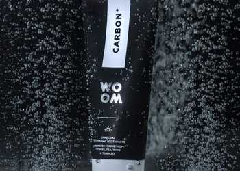 WOOM Carbon+, Mocna wybielająca pasta do zębów z węglem, 75 ml