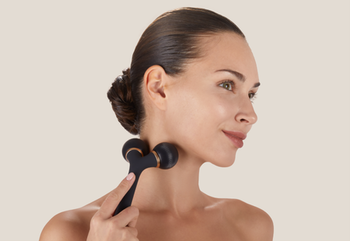 Geske Sonic Facial & Body Roller 4 w 1, roller do twarzy i ciała, czarno-złoty, 1 szt.
