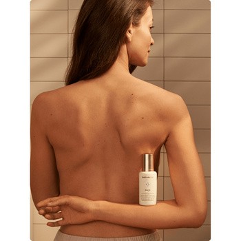 Health Labs Care Glow On Body, serum złuszczające do ciała, 100 ml