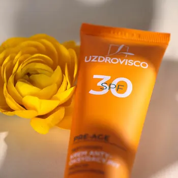 Uzdrovisco Pre-age, peptydowy krem antyoksydacyjny przeciw zmarszczkom SPF 30, 50 ml