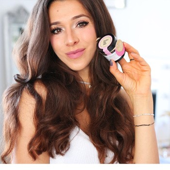 Make Me Bio Garden Roses & Vanilla, różano-waniliowy krem dla skóry suchej i wrażliwej, 60 ml