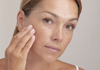 Ziaja Med Kuracja Naczynkowa, krem zmniejszający nadreaktywność naczynek, na dzień, 50 ml